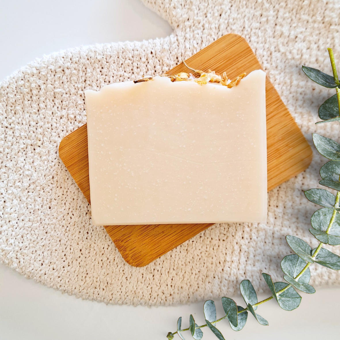 Honeysuckle jasmine floral natural soap bar handmade in New Zealand