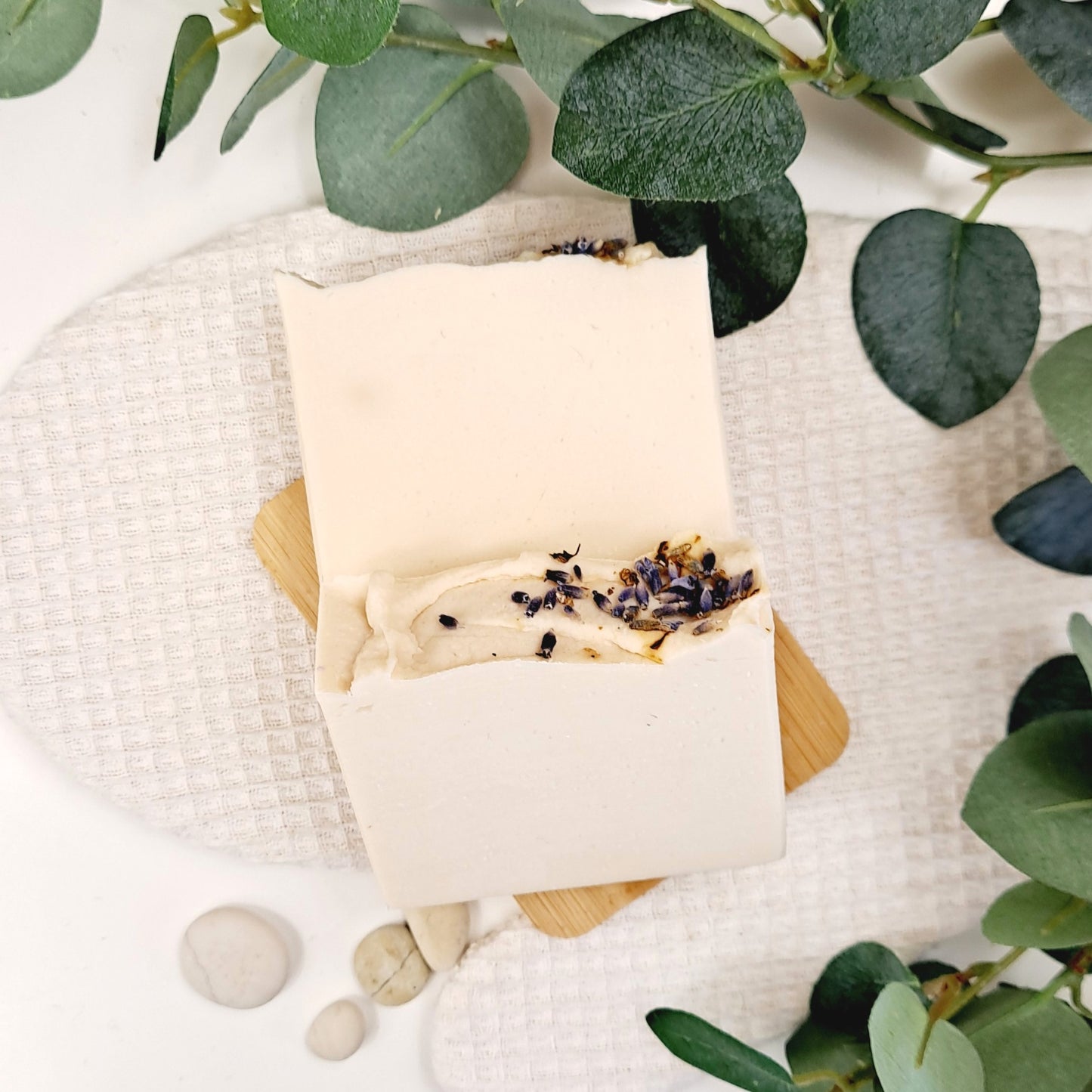 Honeysuckle jasmine floral natural soap bar handmade in New Zealand